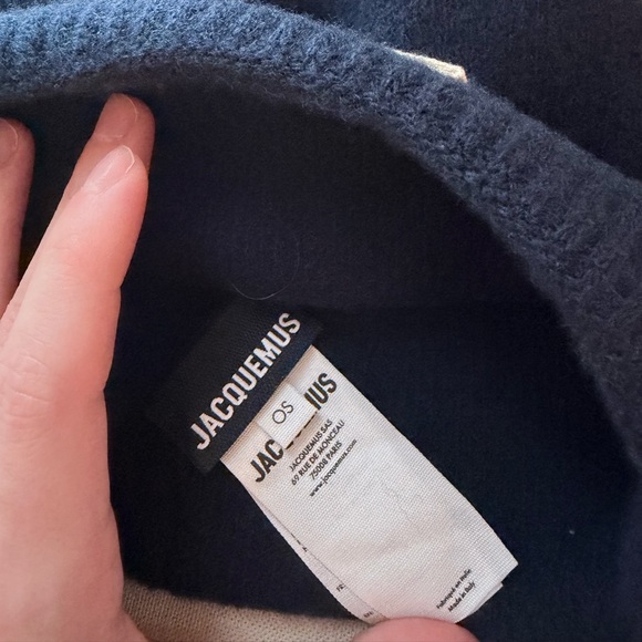 Jacquemus Navy Ribbed Cuff Beanie with Logo Patch - Picture 2 of 4